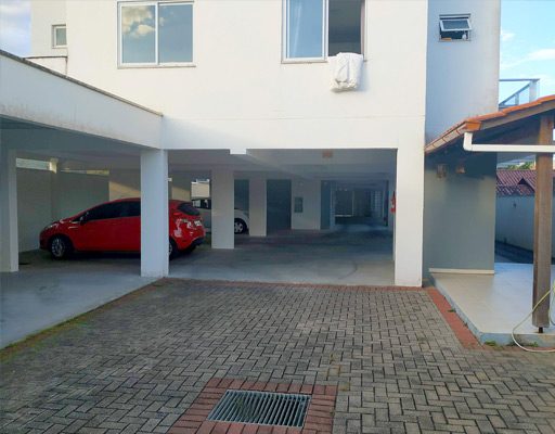 Monte-Carlo_Foto-garagem_01